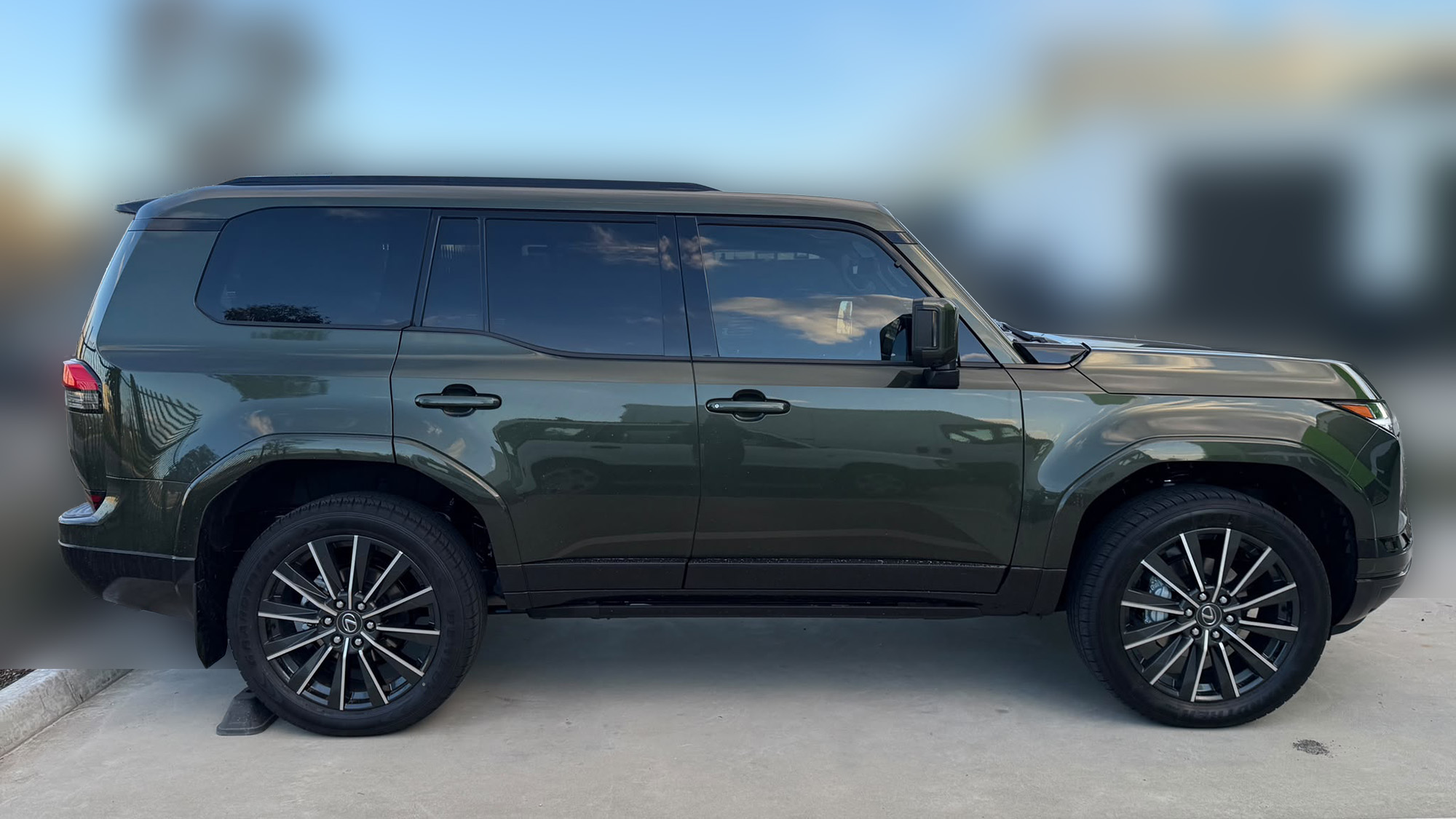 
(RHD) LEXUS GX550 SPORTS LUXURY 3.4P AT MY2026 – COMING SOON full									