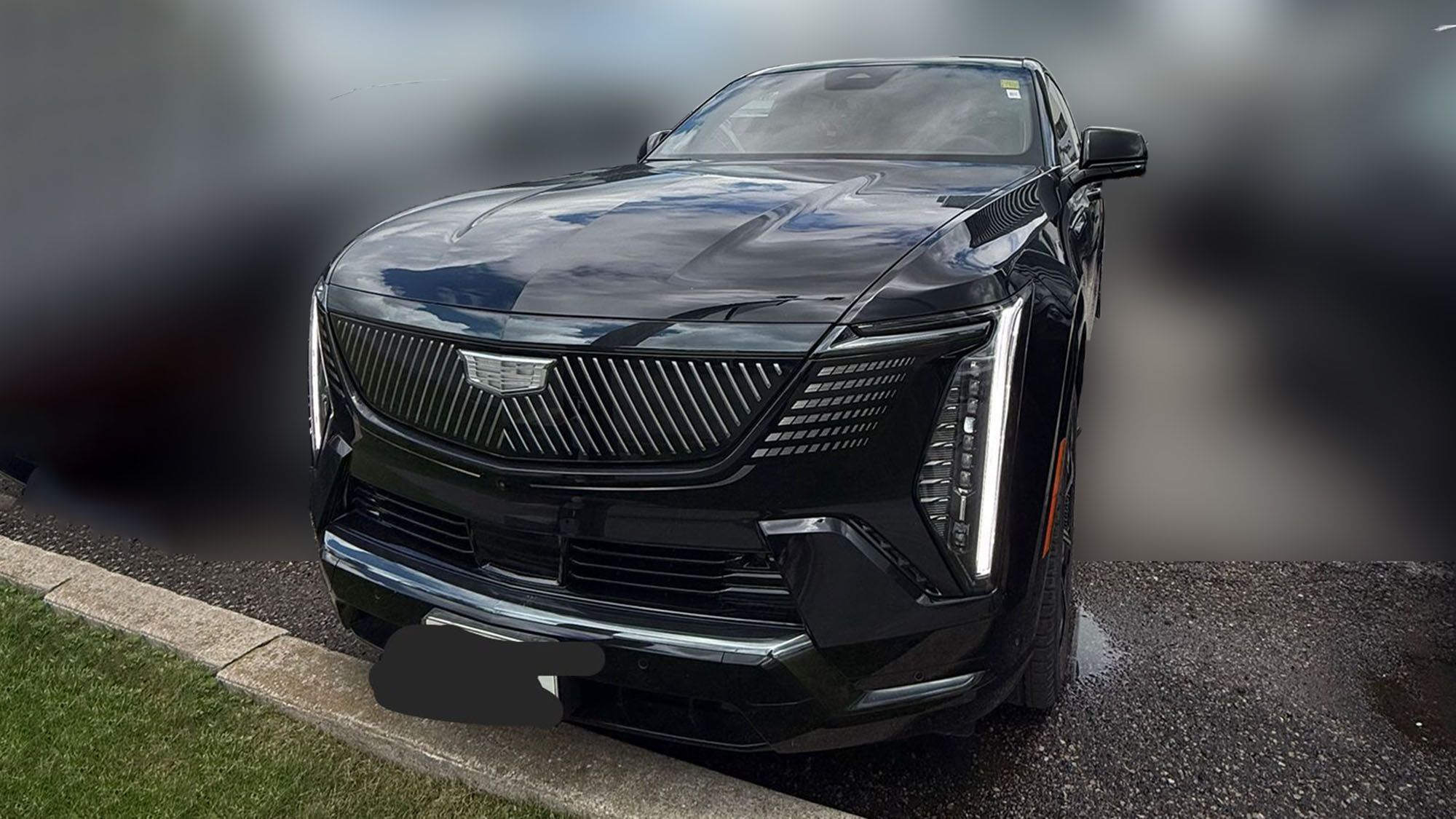 
(LHD) CADILLAC ESCALADE IQ PREMIUM SPORT EV AT MY2026 – COMING SOON full									