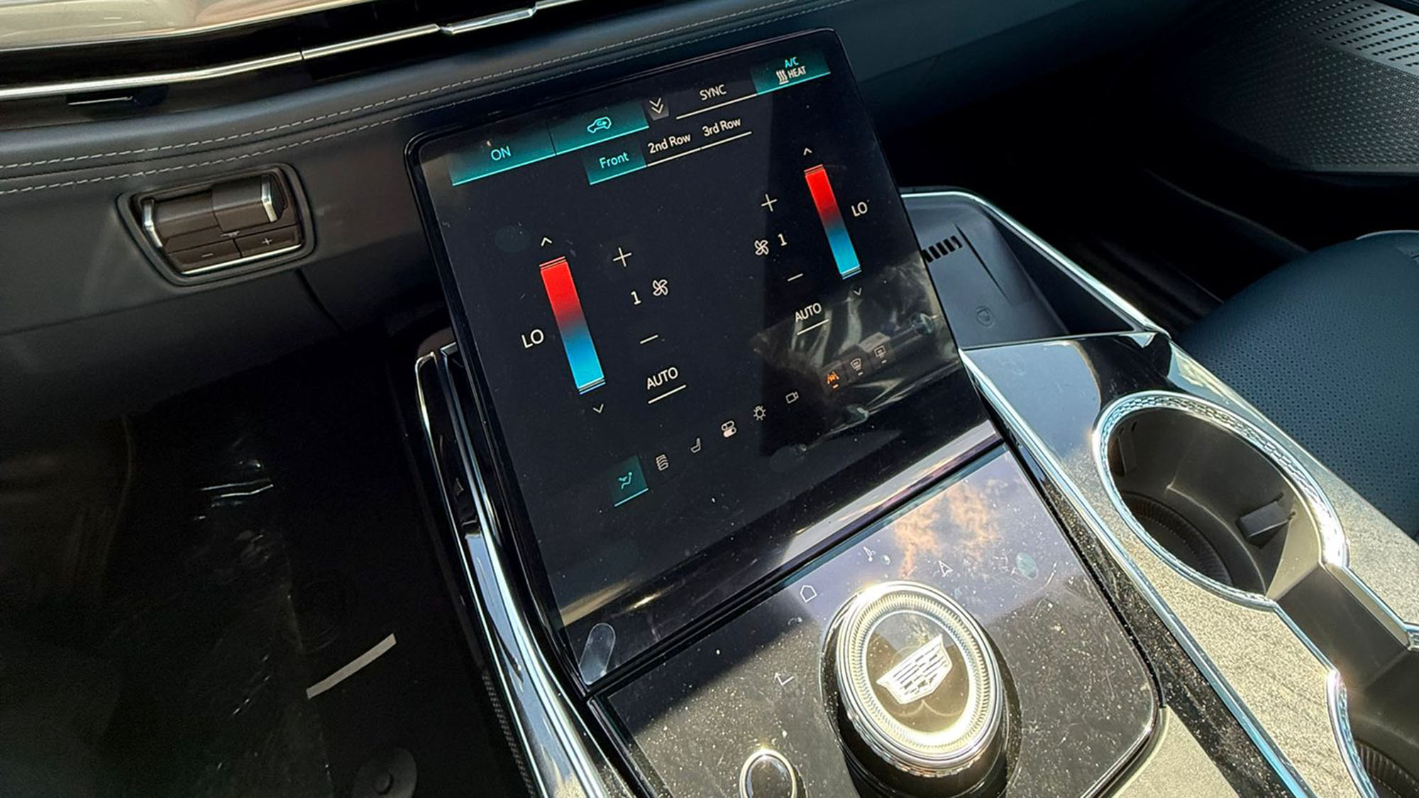 
(LHD) CADILLAC ESCALADE IQ PREMIUM SPORT EV AT MY2026 – COMING SOON full									