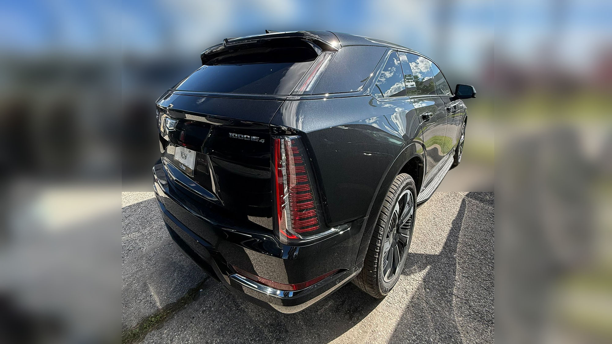 
(LHD) CADILLAC ESCALADE IQ PREMIUM SPORT EV AT MY2026 – COMING SOON full									
