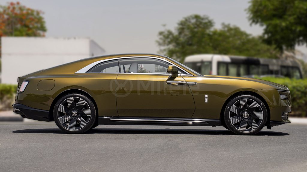 (LHD) ROLLS-ROYCE SPECTRE EV AT AWD MY2024 – GREEN