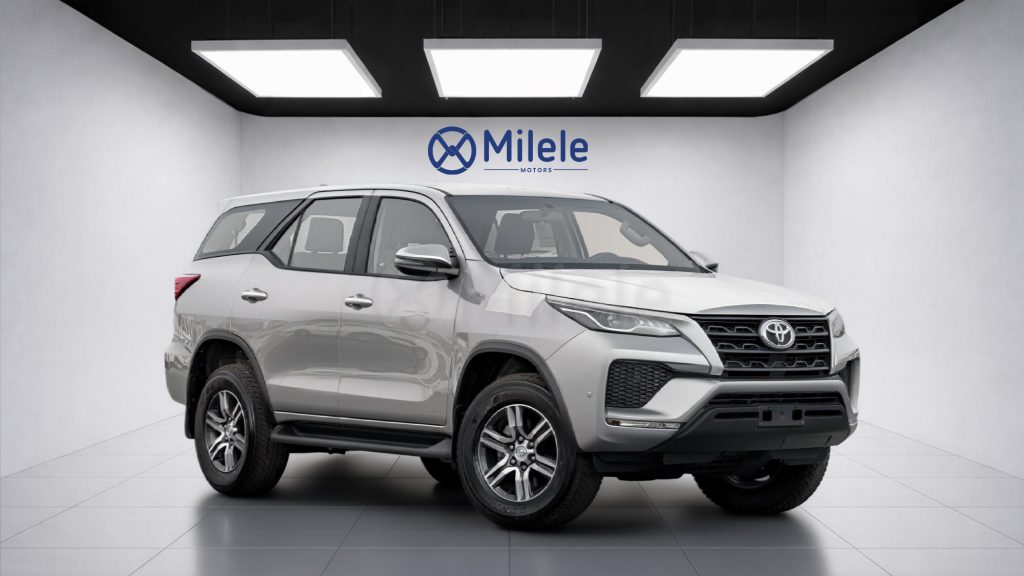 (LHD) TOYOTA FORTUNER CUSTOM INTERIOR 2.7P AT 4X4 MY2026 – SILVER