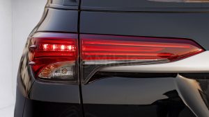 LFORTUNER2.7P 25 Black Chamois 26 18 Copy