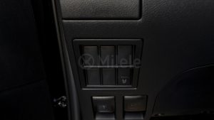 LFORTUNER2.7P 25 Black Chamois 26 2 Copy