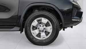 LFORTUNER2.7P 25 Black Chamois 26 29 Copy