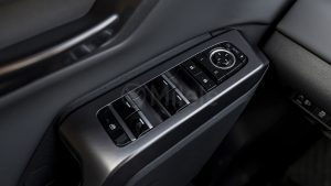 TOYOTA RAV4 FACELIFT BLACK 28 Copy