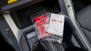 TOYOTA RAV4 FACELIFT BLACK 32 Copy